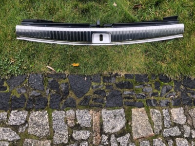 Mercedes c-klasa 205 захист кришки задній хром фото №1