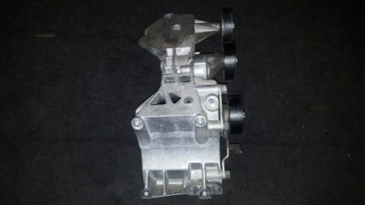 Mercedes w169 cdi кронштейн генератора a6402021040 фото №1