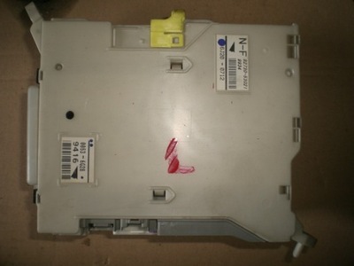 Модуль коробка lexus is220d 82730-53021 фото №1