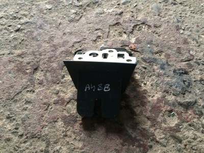 Audi a4 b8 kombi замок кришки фото №1