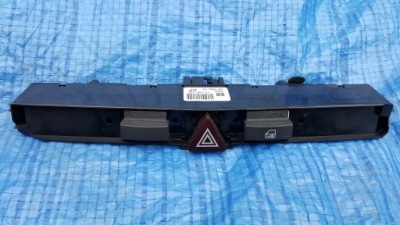 Панель вимикач аварійних opel zafira b 13100105 фото №1