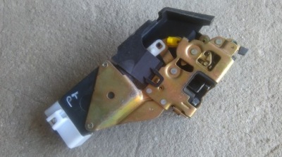 Mitsubishi space star 98-05 замок правый задняя дверь фото №1