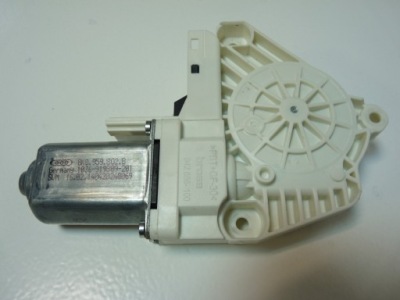 Mbm touareg 7p моторчик стекло перед p 8k0959802b фото №1