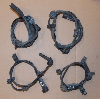 Astra j датчик abs задняя 13346945 фото №1