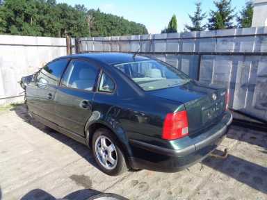 ЯКОРНЫЙ ЩИТОК ЗАДНИЙ ПРАВЫЙ VW PASSAT B5 СЕДАН 96-