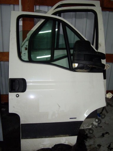 ЗАМОК ДВЕРИ ПРАВЫЙ IVECO DAILY III