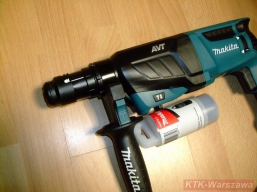 Ударная дрель Makita HR2631FT SDS + LED AVT