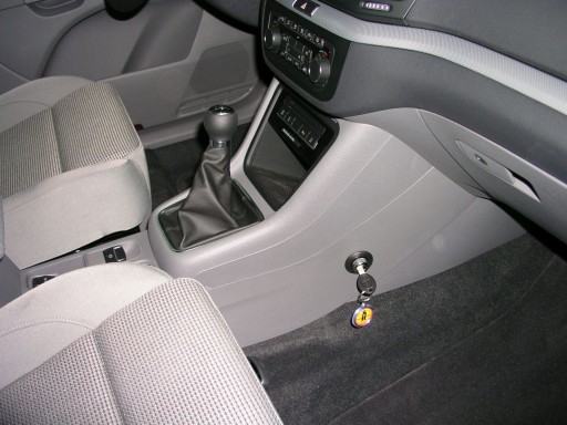 SEAT IBIZA CORDOBA 99- nowa blokada skrzyni biegó