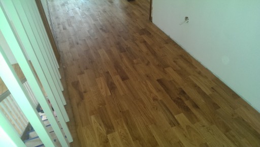 Parkiet lity dębowy lakierowany natur 16x70x300mm