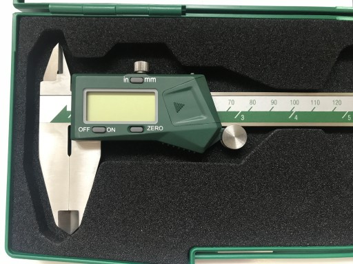 Электронный штангенциркуль MAUa с винтом 150 мм / 0-6