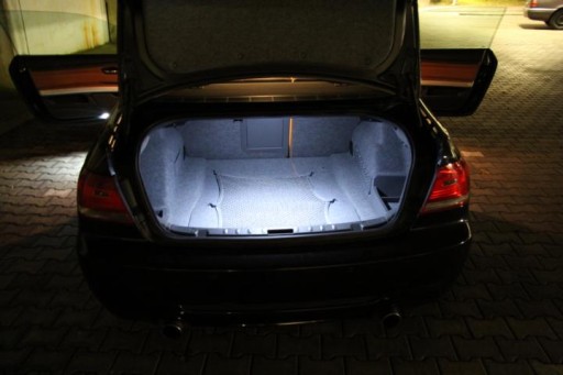 Светодиодные фонари освещения багажника Mercedes W221 W212 W204 W245