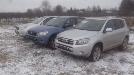 Корпус воздушного фильтра Toyota Rav4 III 2.2 LIFT