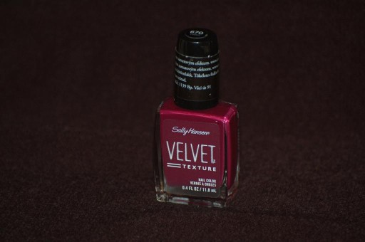 SALLY HANSEN VELVET TEXTURE lakier nr 670 lavish