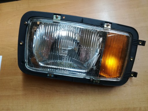 LAMPY PRZÓD LEWA MERCEDES 1834 3844 3818205161