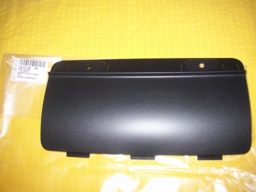 3C98073979B9 - Крышка бампера крюка PASSAT B6 универсал новый *