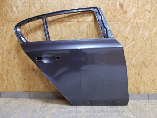 door right rear. right rear part BMW 1 E87 2004-2010R