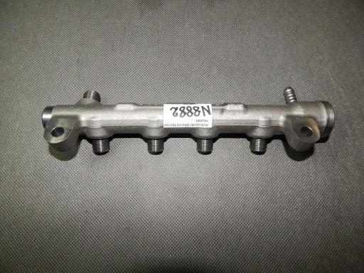 AUDI Q3 8U 2.0 TDI Kraftstoffverteiler Einspritzleiste 04L1089E
