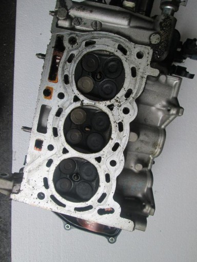 head. Toyota Yaris 1.0 and