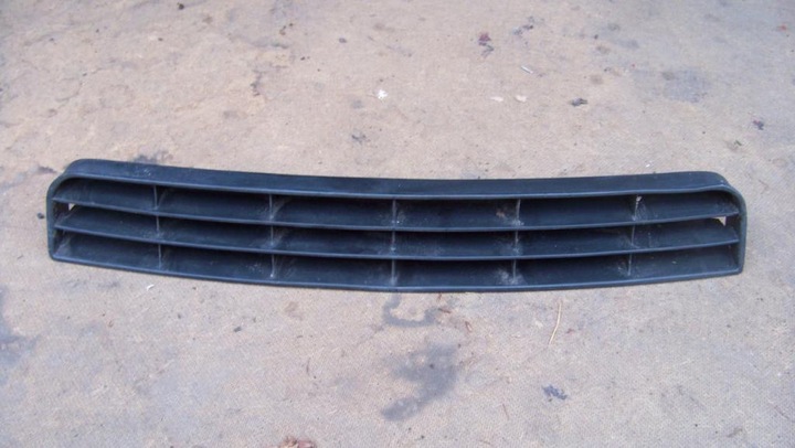 AUDI A6 C4 DEFLECTOR GRILLE CENTRAL BUMPER FRONT photo 1 - milautoparts-fr.ukrlive.com