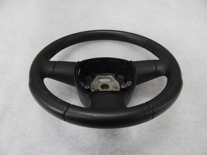 AUDI A3 8P0 - STEERING WHEEL LEATHER photo 7 - milautoparts-fr.ukrlive.com