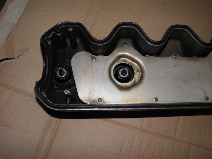 CRAFTER 2.5TDI CAP COVERING VALVES 074103475G photo 4 - milautoparts-fr.ukrlive.com