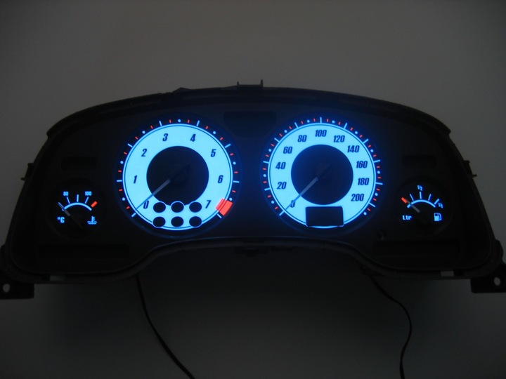 OPEL ZAFIRA 1 DISCS DASHBOARD INDIGLO PATTERN 2 MOMAN photo 6 - milautoparts-fr.ukrlive.com