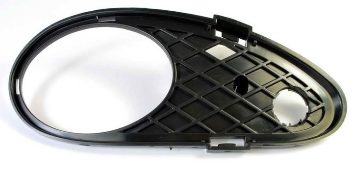 MERCEDES CLASSE C W203 GRILLE GAUCHE EN SUR PARE-CHOCS ORIFICES SUR HALOGÈNE (2000 - 2007) photo 2 - milautoparts-fr.ukrlive.com