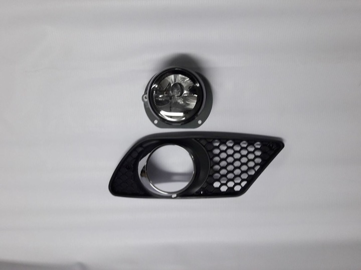 GRILLE RADIATOR GRILLE FRAME + HALOGEN LAMP C W204 07-11 AMG RIGHT photo 1 - milautoparts-fr.ukrlive.com