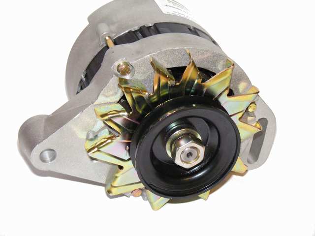 ALTERNATEUR 14V 55A URSUS C-385, U912 U914 NEUF