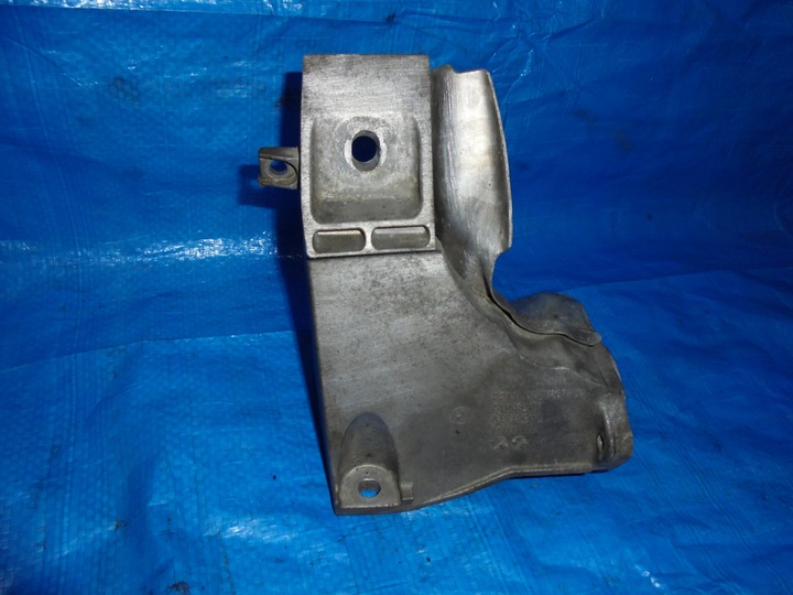 Кронштейн двигуна bmw 22116777263-02/ 67871110, Ціна