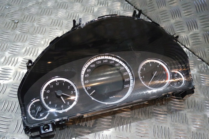 Щиток приборов mercedes w212 дизель a2129009200, Цена
