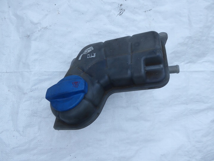 Бачок розширювальний audi a4 b6 1.9 8e0121403, Ціна