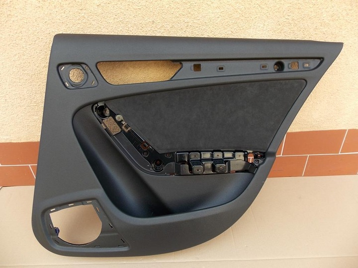 фото №1, Audi a4 b8 обивка боковина дверь зад pra 8k0867306