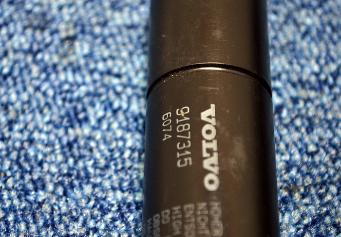 фото №3, Volvo v70 xc70 амортизатор задньої кришки зад 9187315