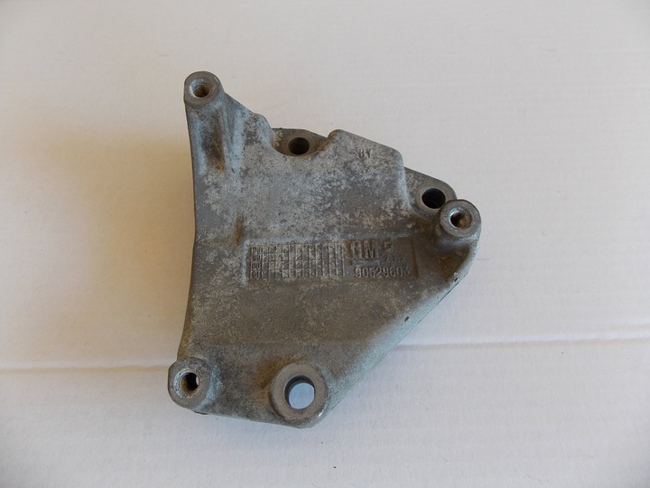 фото №1, Astra ii 1,8 16v основание лапи компрессора 90529603