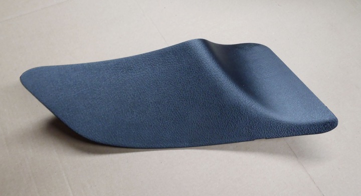 фото №1, Yaris iii 14-17 заглушка защита лампы зад багажник