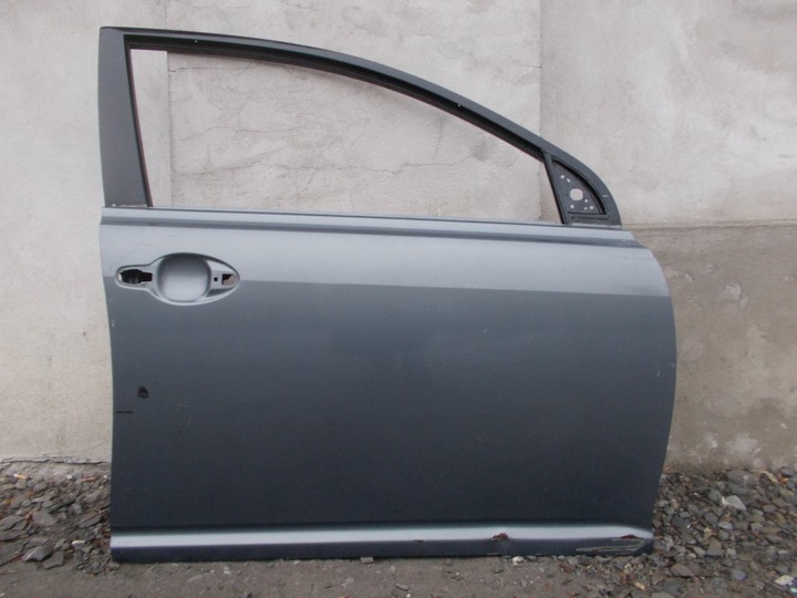 фото №1, Дверь правые передние перед toyota avensis t25