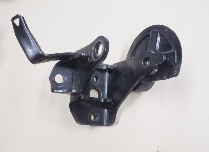 фото №1, Auris avensis corolla лапи держатель коробки автомат