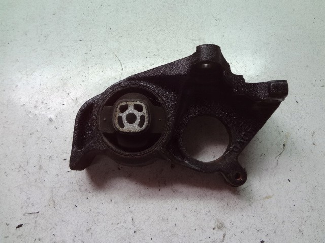 фото №1, Peugeot 308 08r- 1.6 thp поддержка полуось