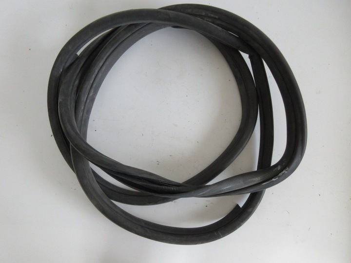 фото №1, Prius plus прокладка двері передніх правий перед