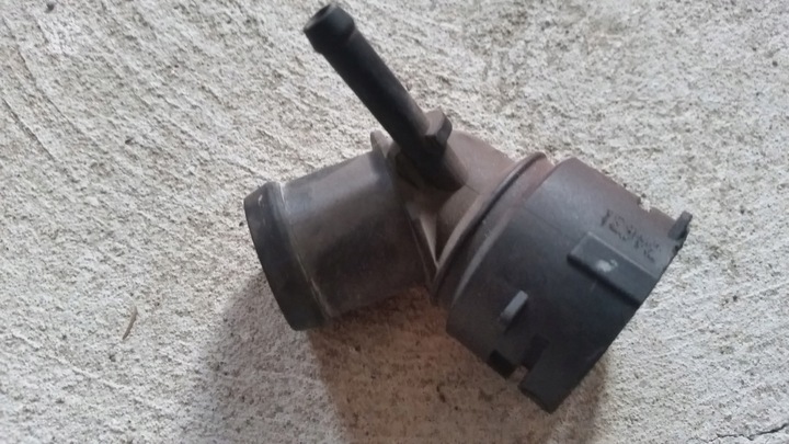 фото №1, Штуцер воды шланг 6q0122291b