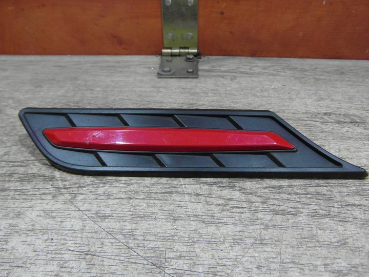 фото №1, Планка накладка крыльев правая suzuki vitara 16r