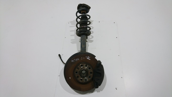 фото №1, Seat altea 2.0 tdi поворотный кулак mcperson правые 05r