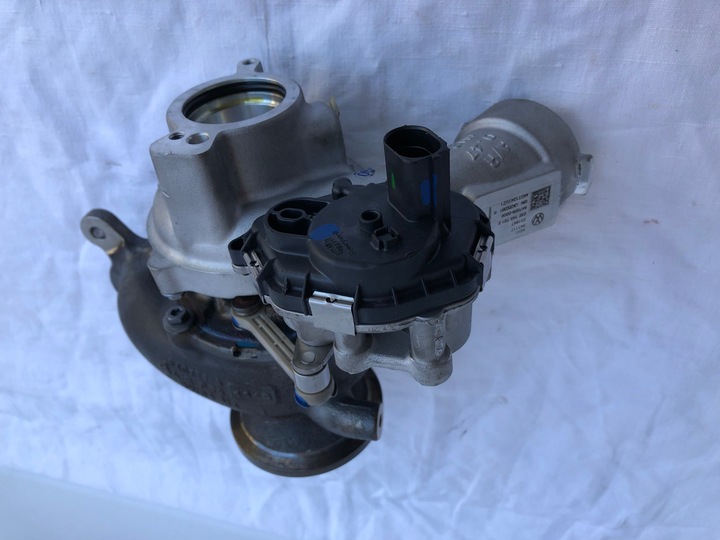 фото №1, Турбина турбонагнетатель 1.5 tsi vw golf 05e145701e