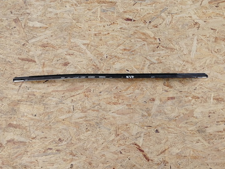 фото №2, Audi a6 c6 планка накладка двері правих зад