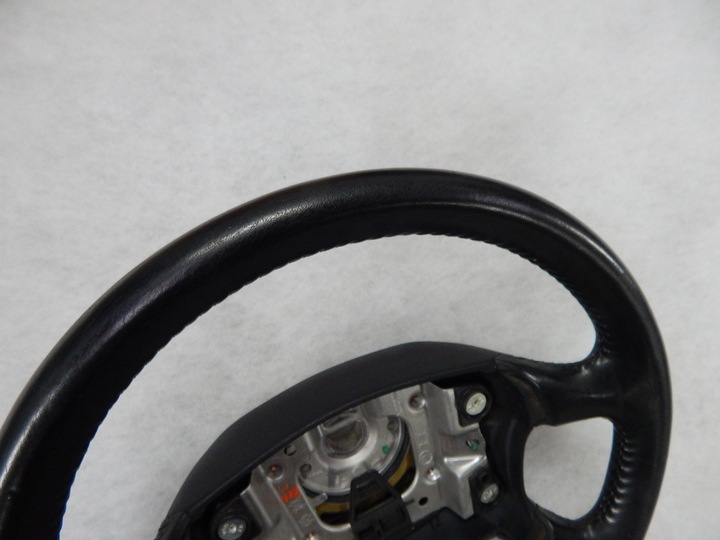 фото №8, Audi a3 - руль 4-спицевая кожа