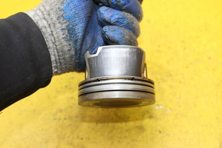 фото №4, Поршні поршні шатун шату́н golf v 2.0 tfsi 06dd