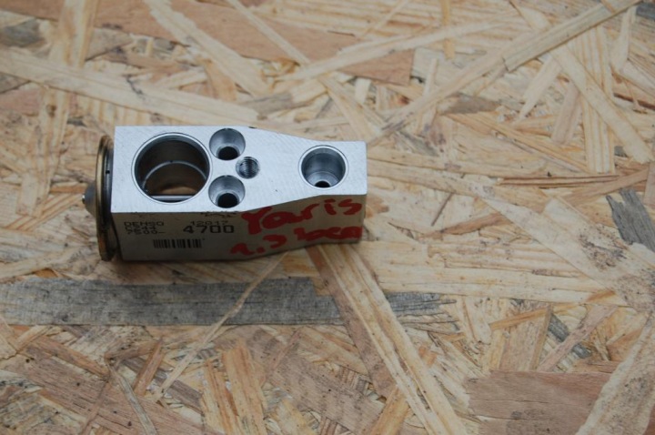 valve ROZPREZNY TOYOTA YARIS 1.3 VVTI 2013