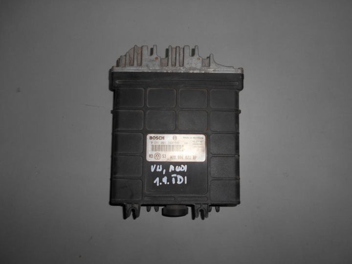 computer control unit VW GOLF III 1.9 SDI 028906021BP