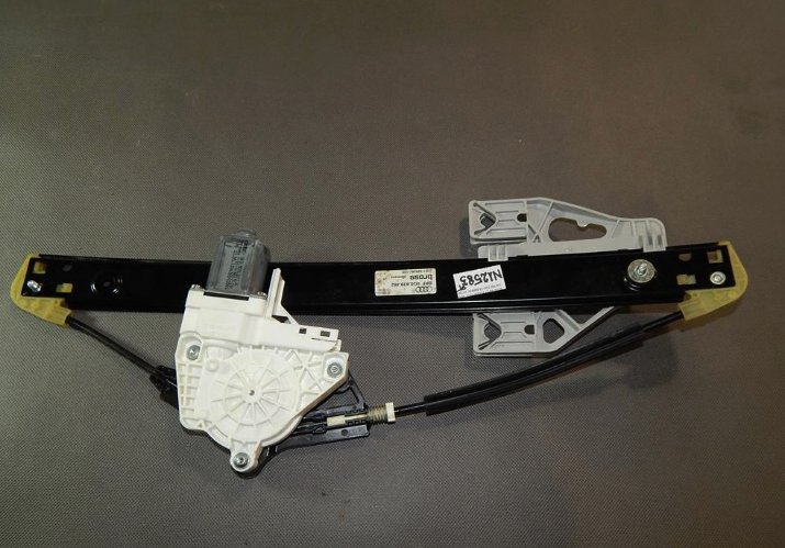 AUDI A6 C7 mechanismus okna pravý záď 4G0839462